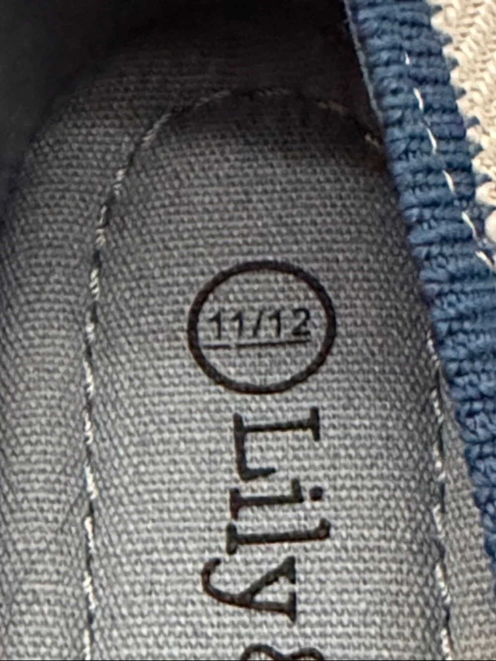 Lily & Dan Navy and Cream Knit Ballet Flats Size 11/12 BFL10026C